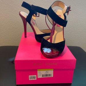 Betsey Johnson - black & red pumps